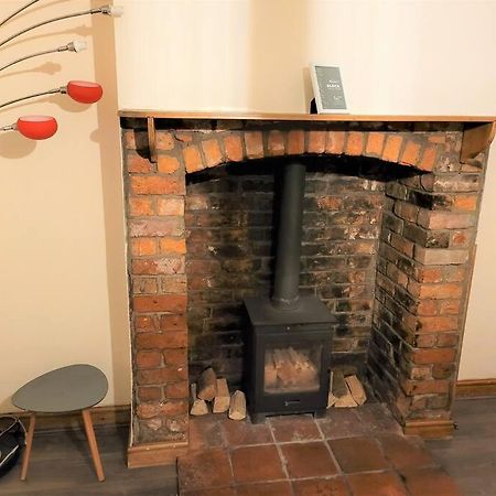 Nice 4-Bedroom Vacation Home With Indoor Fireplace Wellington  Ngoại thất bức ảnh