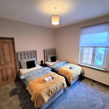 Nice 4-Bedroom Vacation Home With Indoor Fireplace Wellington  Ngoại thất bức ảnh