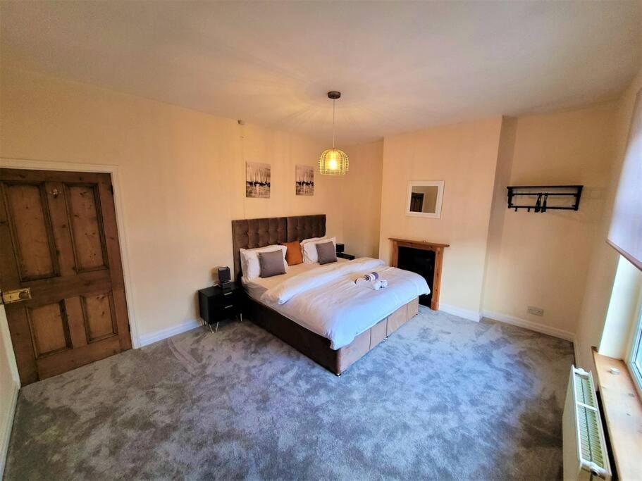 Nice 4-Bedroom Vacation Home With Indoor Fireplace Wellington  Ngoại thất bức ảnh