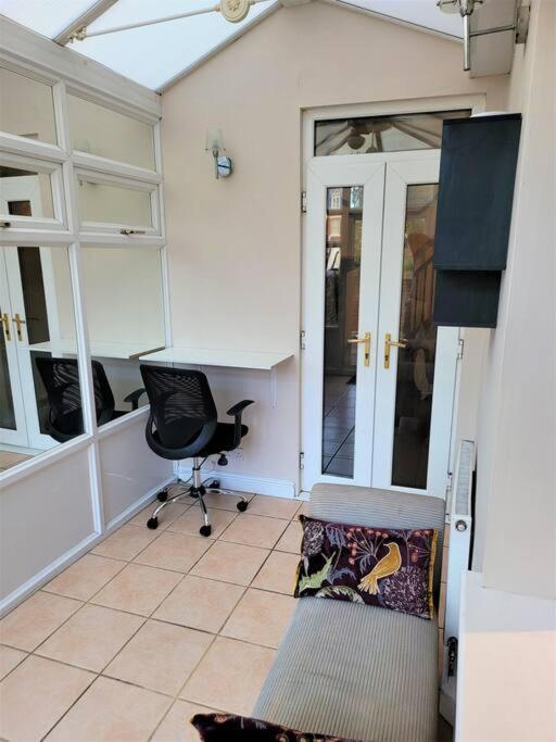 Nice 4-Bedroom Vacation Home With Indoor Fireplace Wellington  Ngoại thất bức ảnh